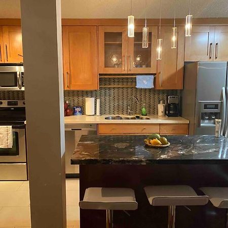 Beautiful Two Bedroom Apartment. YYC Exterior foto